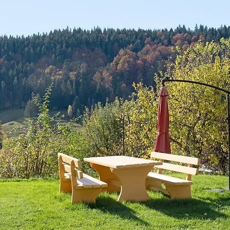 Schwarzwaldchalet Holzperle * لينزكريش